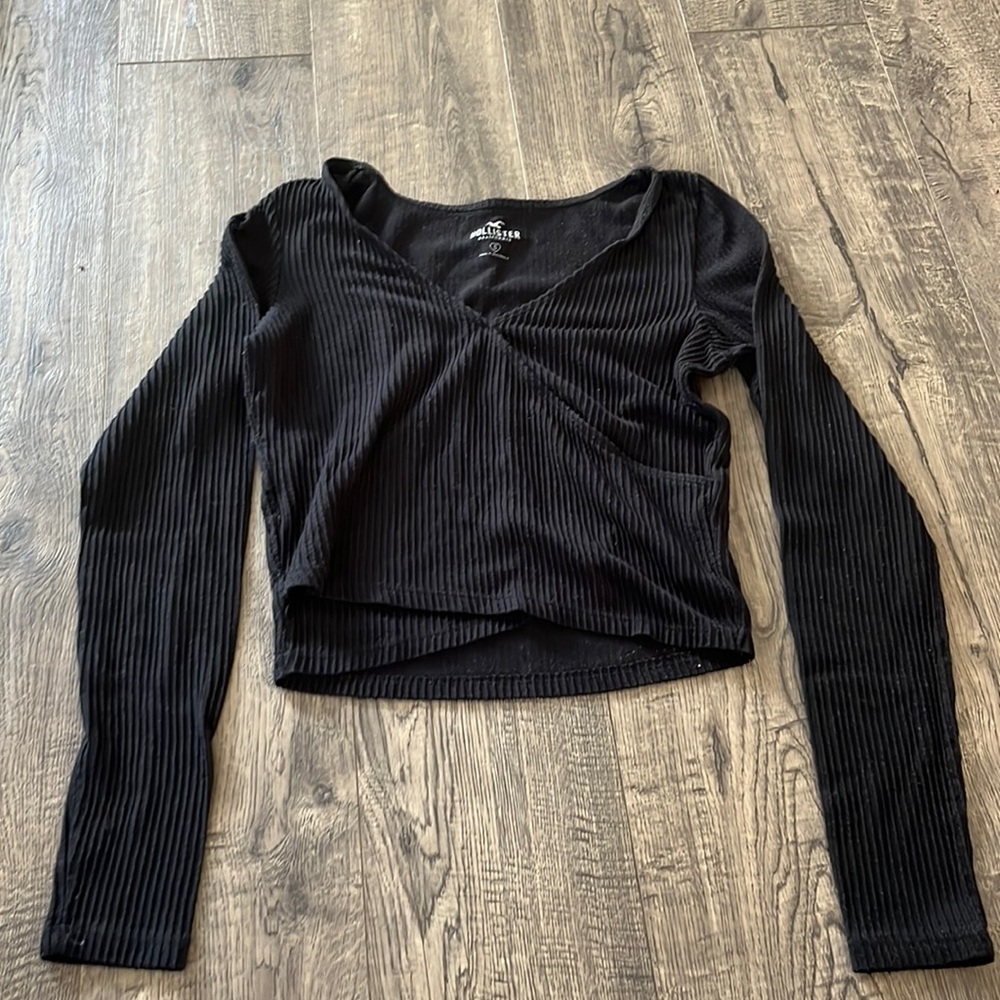 Hollister black long sleeve small